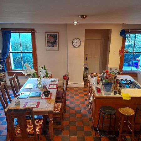 Annesley Park-Homestay Ap Dublin Bagian luar foto