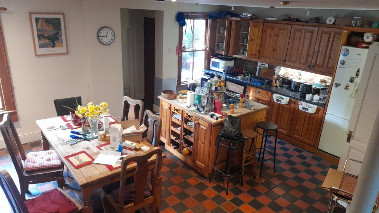 Annesley Park-Homestay Ap Dublin Bagian luar foto