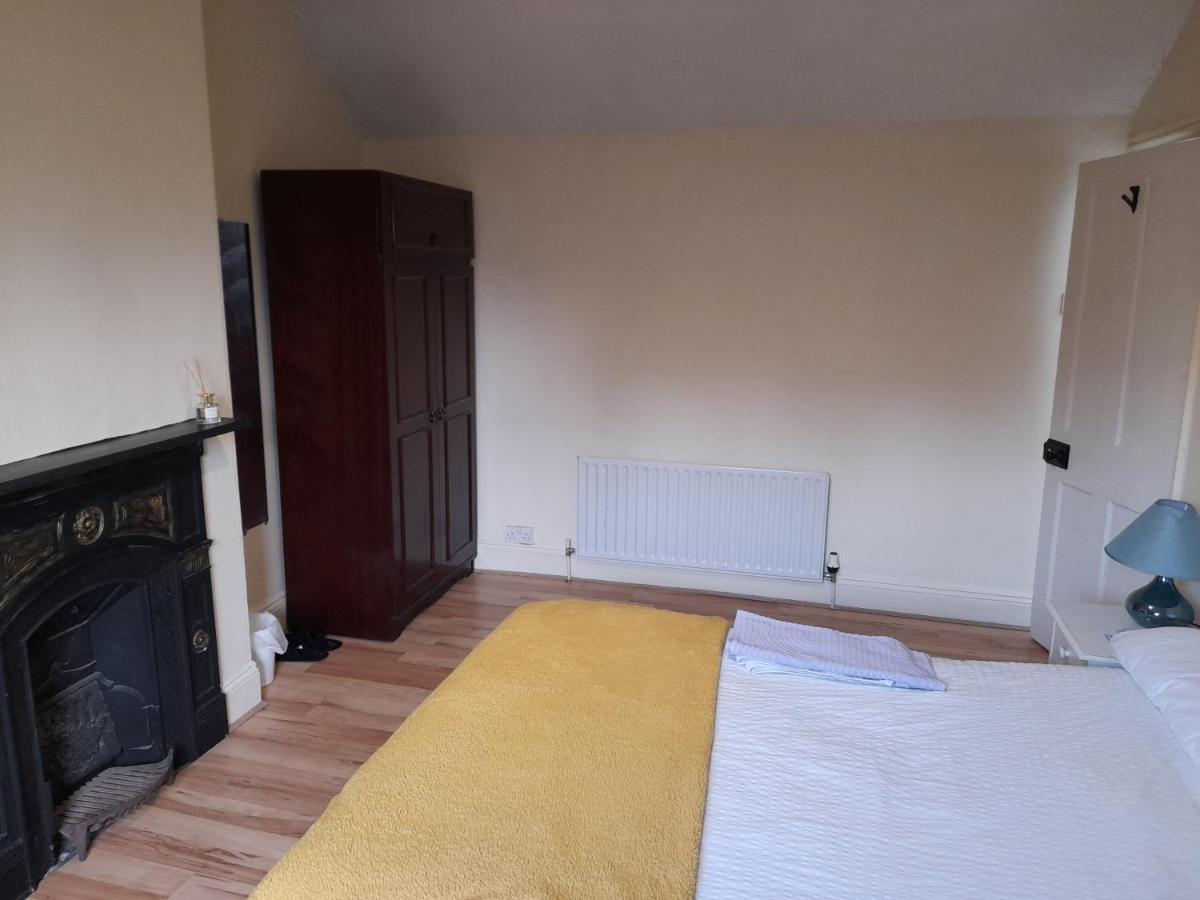 Annesley Park-Homestay Ap Dublin Bagian luar foto
