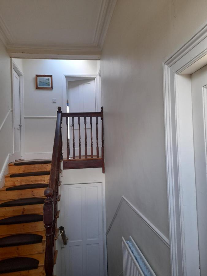 Annesley Park-Homestay Ap Dublin Bagian luar foto