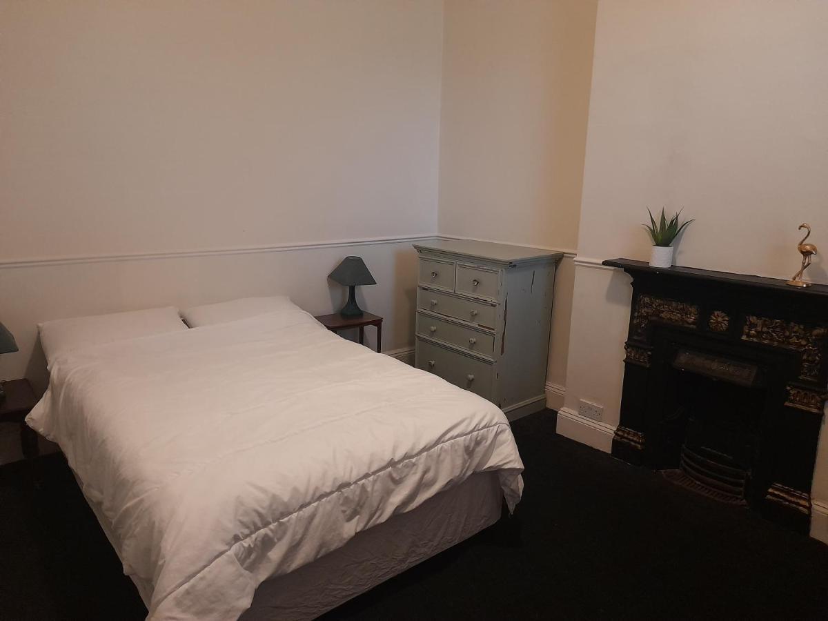 Annesley Park-Homestay Ap Dublin Bagian luar foto